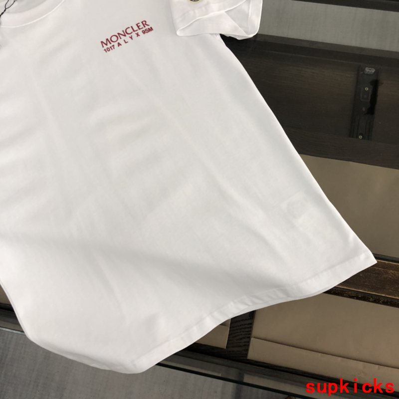 Moncler Luxury Cloth
