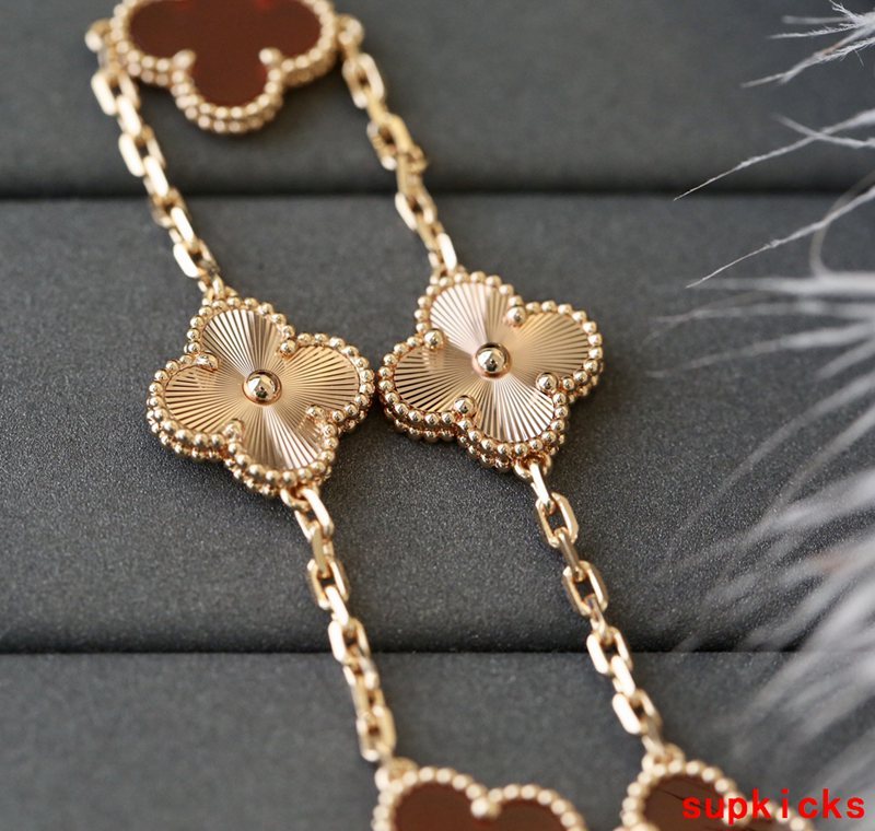 Van Cleef & Arples Jewelry