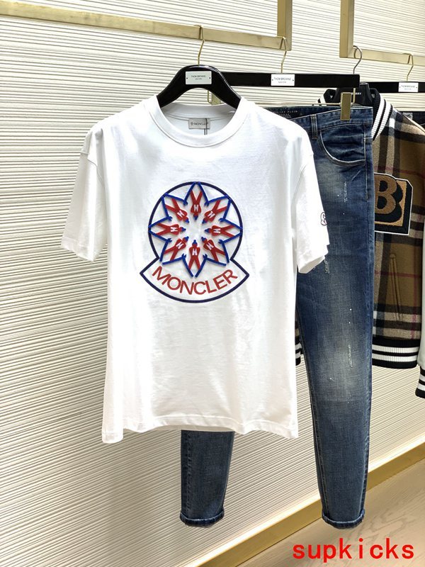Moncler Luxury Cloth