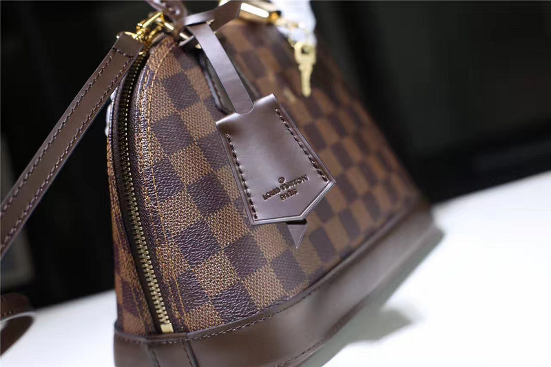 I W Fashion Lu-Vi bags - 8285