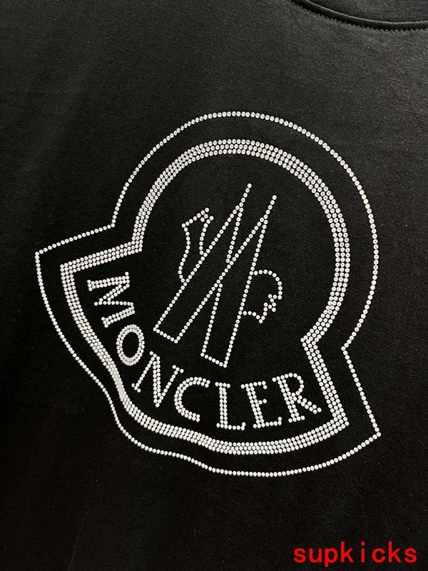 Moncler Luxury Cloth