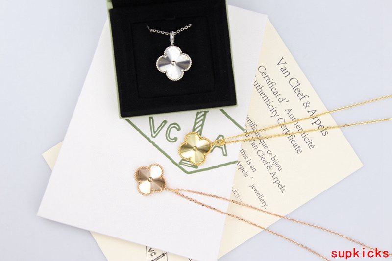 Van Cleef & Arples Jewelry
