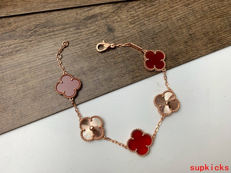 Van Cleef & Arples Jewelry
