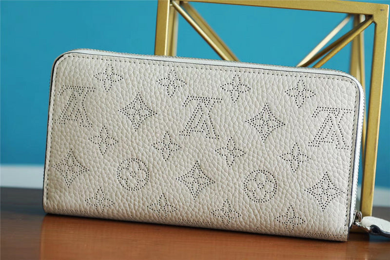 I W Fashion Lu-Vi bags - 8985