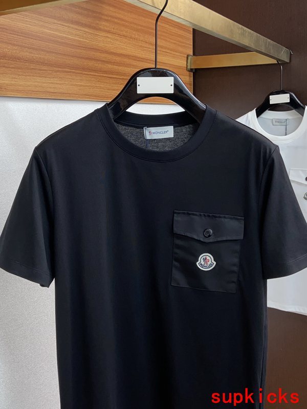 Moncler Luxury Cloth