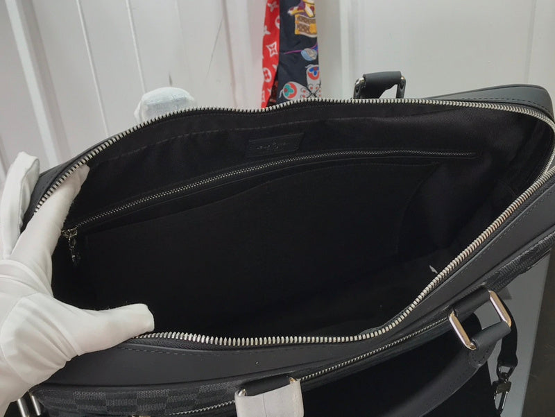 I W Fashion Lu-Vi bags - 17565