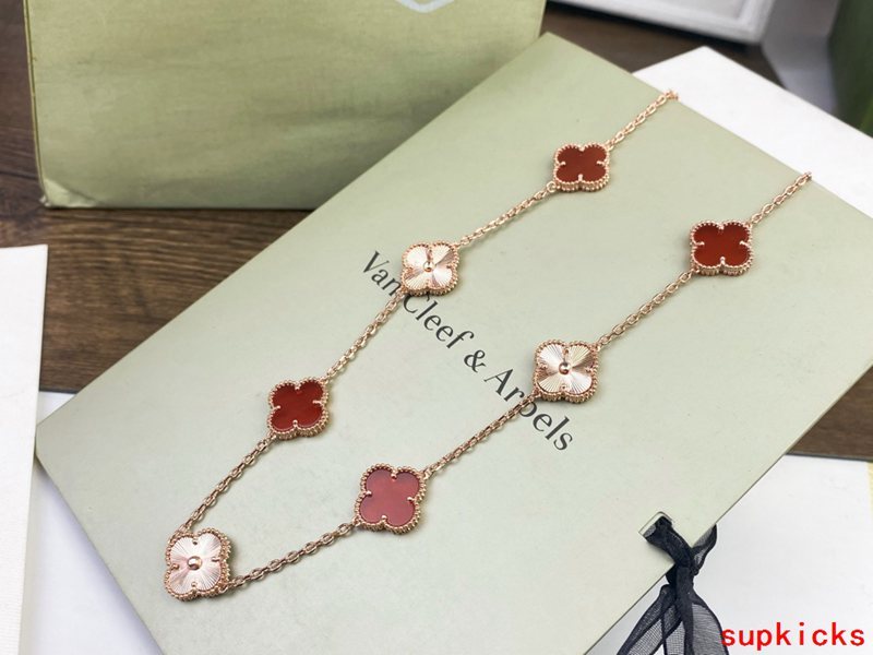 Van Cleef & Arples Jewelry