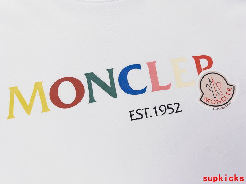 Moncler Luxury Cloth