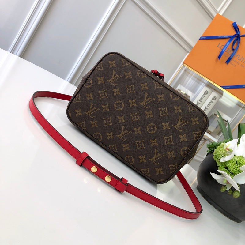 LOV2 Bags - Luxurious Bags  2692