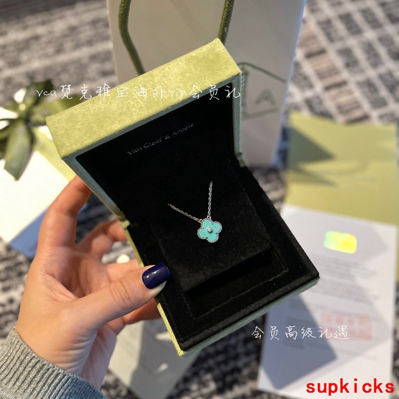 Van Cleef & Arples Jewelry