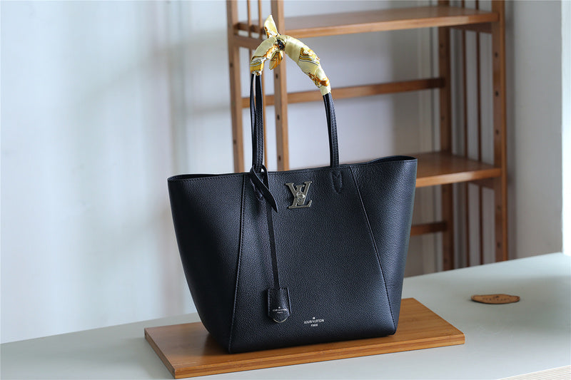 I W Fashion Lu-Vi bags - 8248