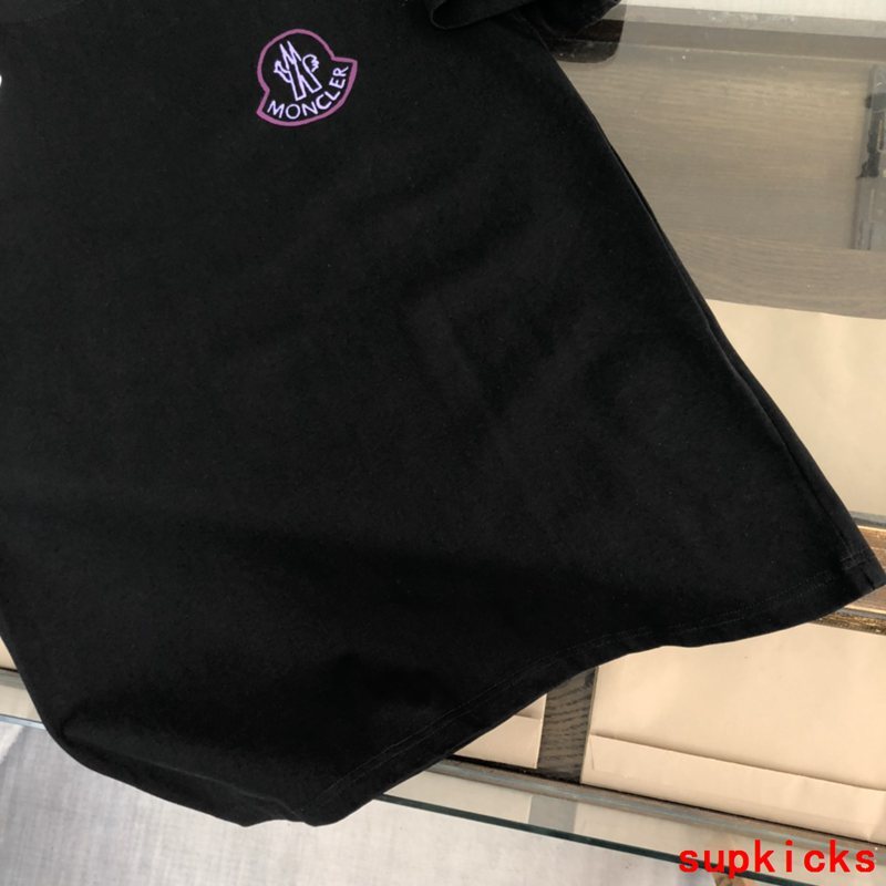 Moncler Luxury Cloth