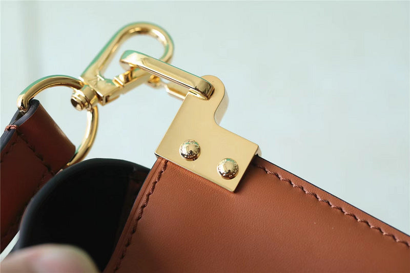 I W Fashion Lu-Vi bags - 8138