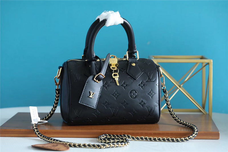 I W Fashion Lu-Vi bags - 8155