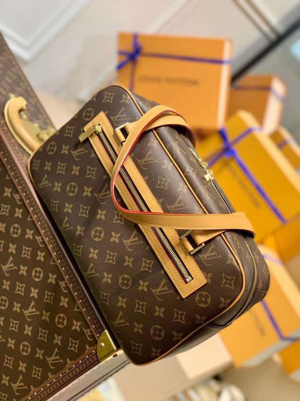 I W Fashion Lu-Vi bags - 17420