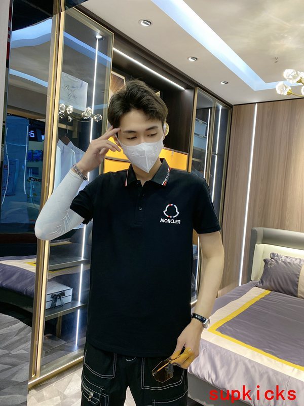 Moncler Luxury Cloth