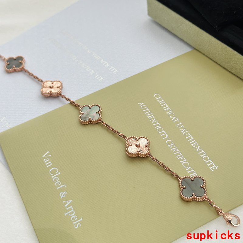 Van Cleef & Arples Jewelry