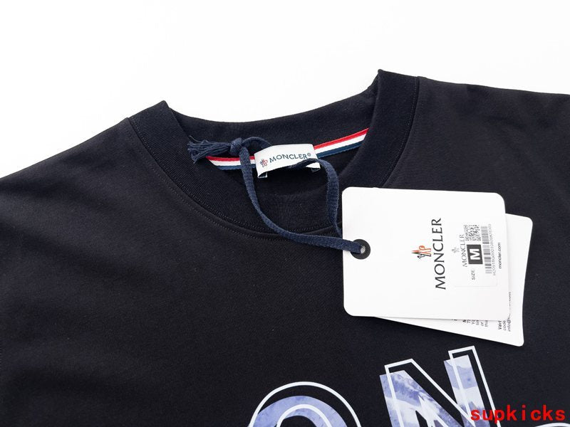 Moncler Luxury Cloth