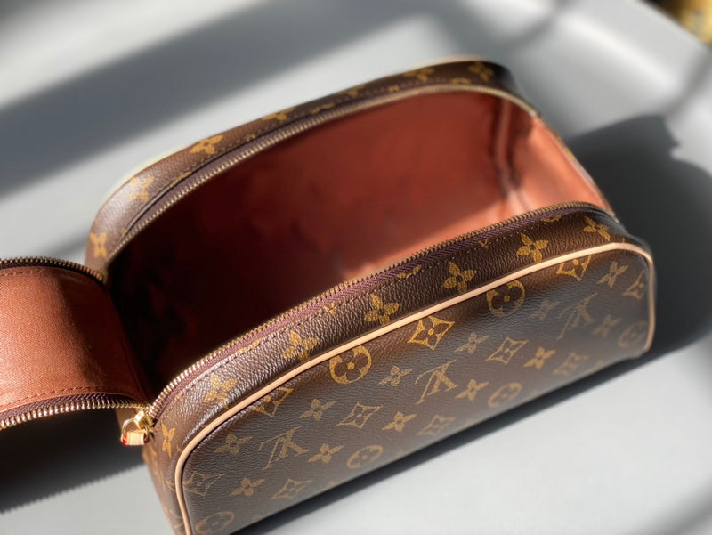 I W Fashion Lu-Vi bags - 17174