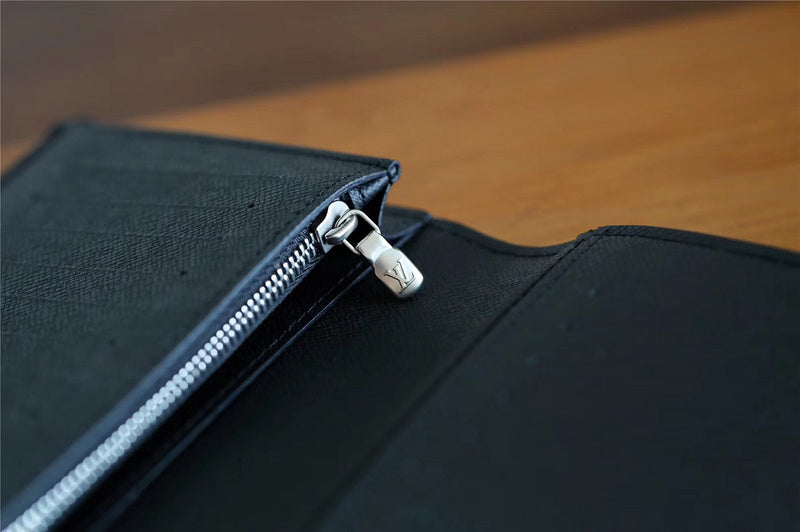 I W Fashion Lu-Vi bags - 11030