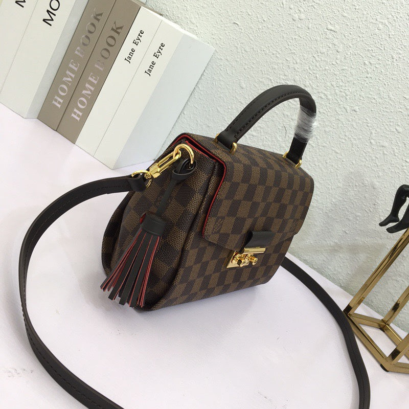 LOV2 Bags - Luxurious Bags  900