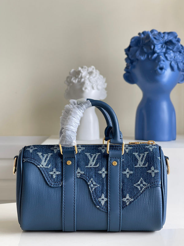 I W Fashion Lu-Vi bags - 17309