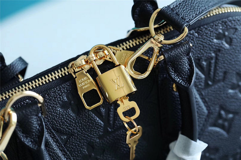 I W Fashion Lu-Vi bags - 8297