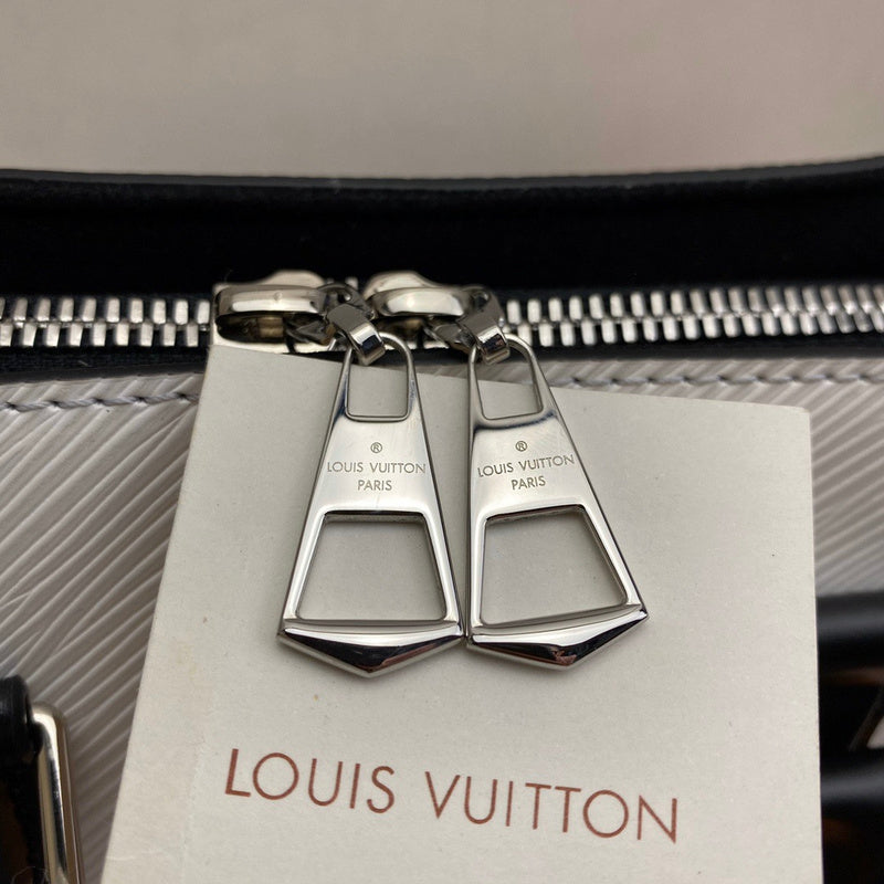 LOV2 Bags - Luxurious Bags  885