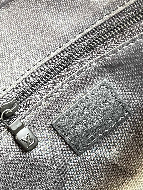 I W Fashion Lu-Vi bags - 17029