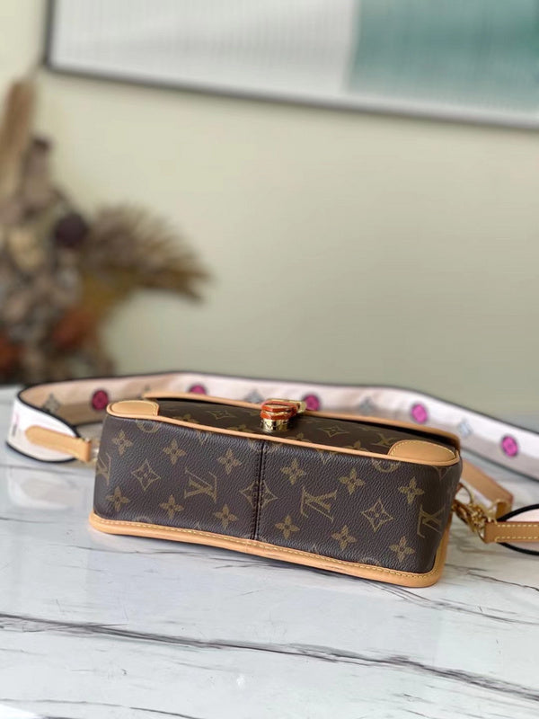 I W Fashion Lu-Vi bags - 17205