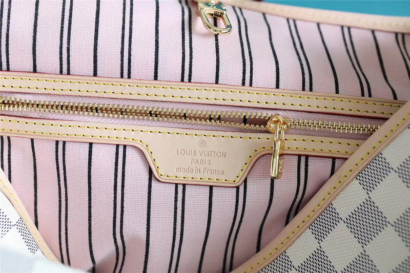 I W Fashion Lu-Vi bags - 8021