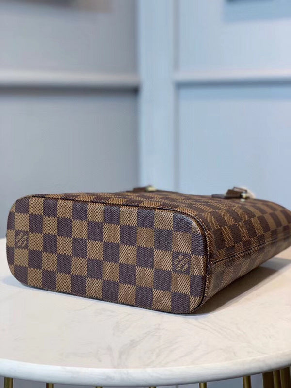I W Fashion Lu-Vi bags - 17088