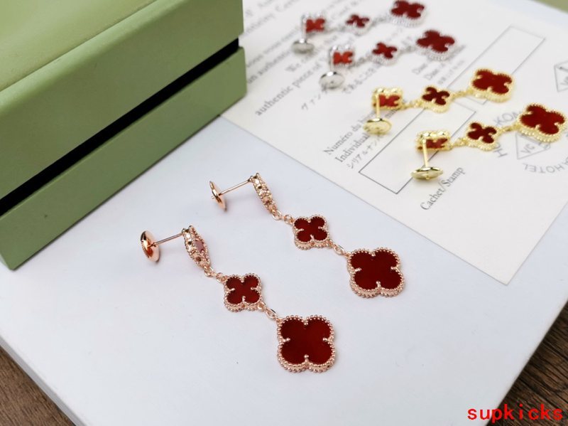 Van Cleef & Arples Jewelry