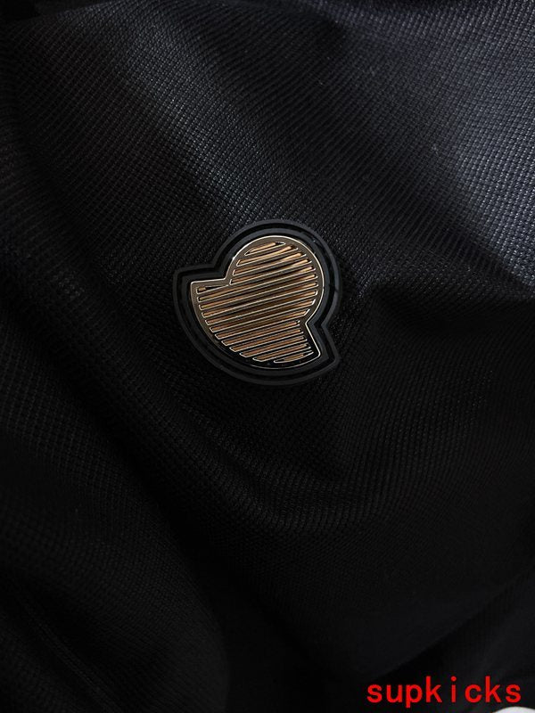 Moncler Luxury Cloth