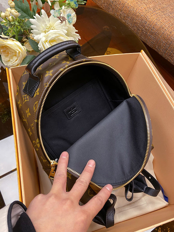 LOV2 Bags - Luxurious Bags  2827