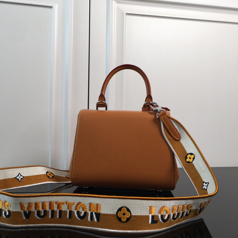I W Fashion Lu-Vi bags - 17243