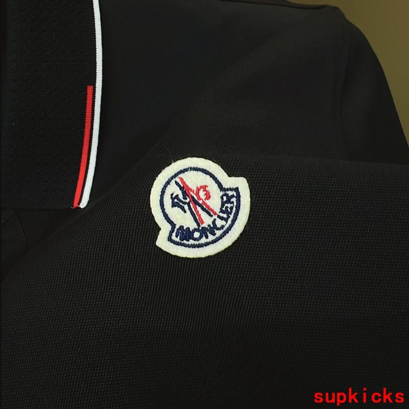 Moncler Luxury Cloth