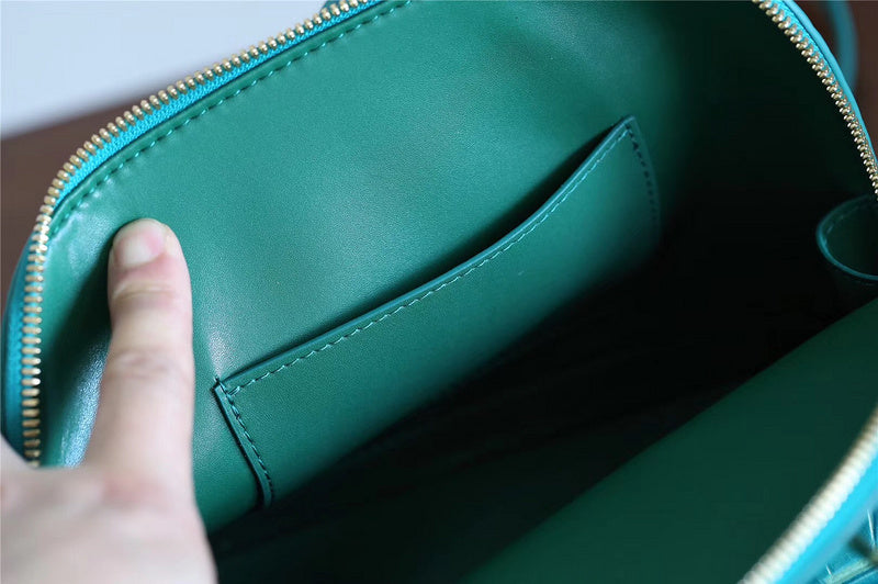 I W Fashion Lu-Vi bags - 8292
