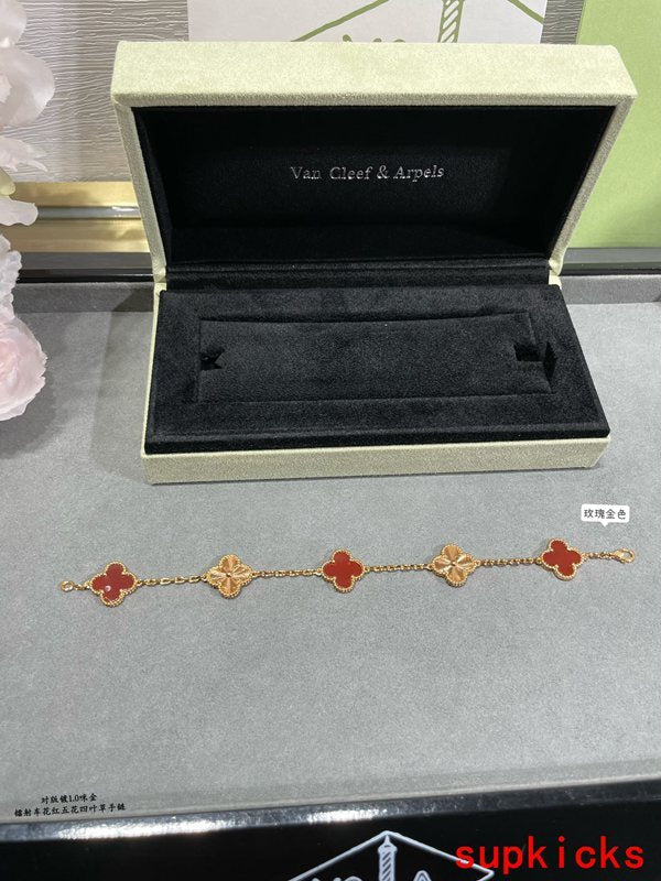 Van Cleef & Arples Jewelry