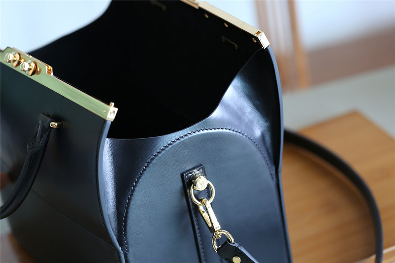 I W Fashion Lu-Vi bags - 8165
