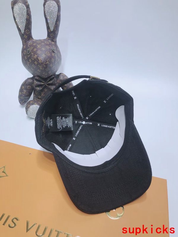 Louis Vuitton Luxury Cap