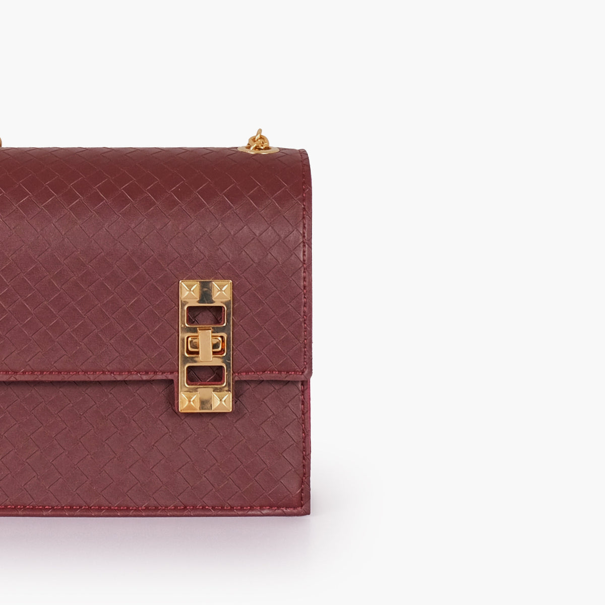 Burgundy weaved chain shoulder bag with twist lock