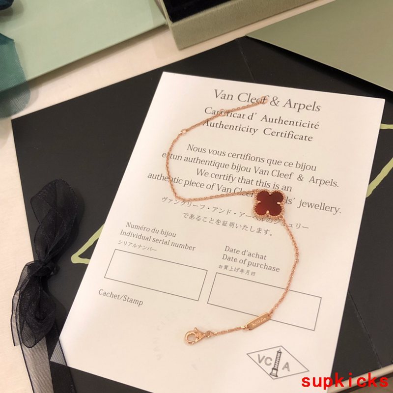 Van Cleef & Arples Jewelry