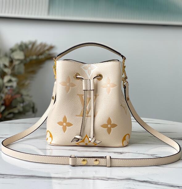 Ava’s Mode - LOV Bags - 2470