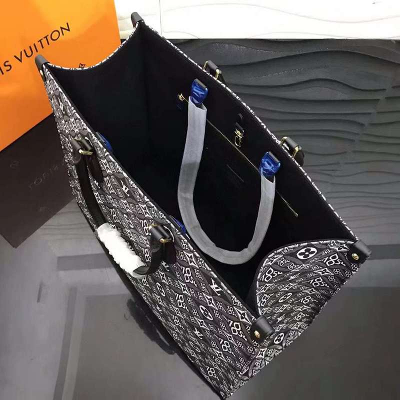LOV2 Bags - Luxurious Bags  644