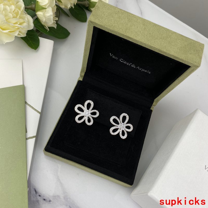 Van Cleef & Arples Jewelry