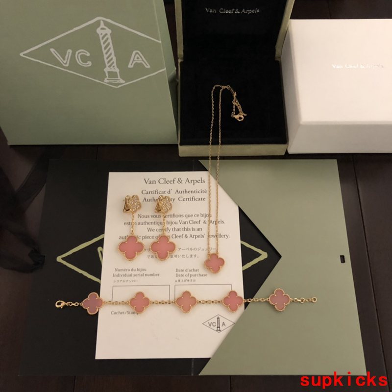 Van Cleef & Arples Jewelry