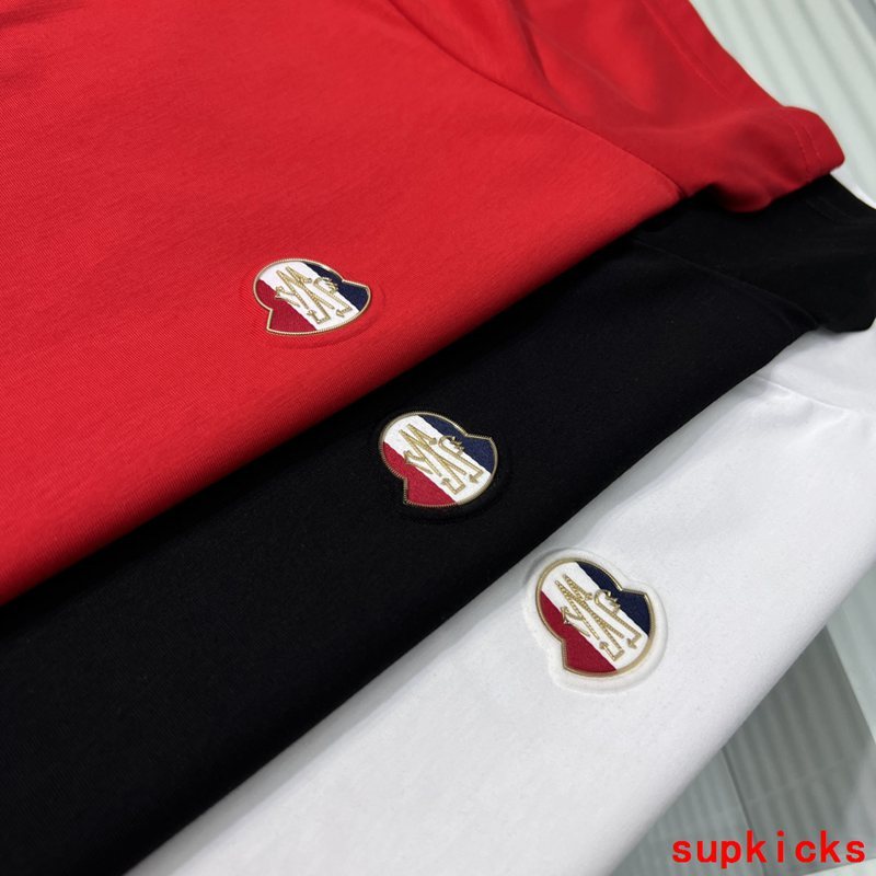 Moncler Luxury Cloth