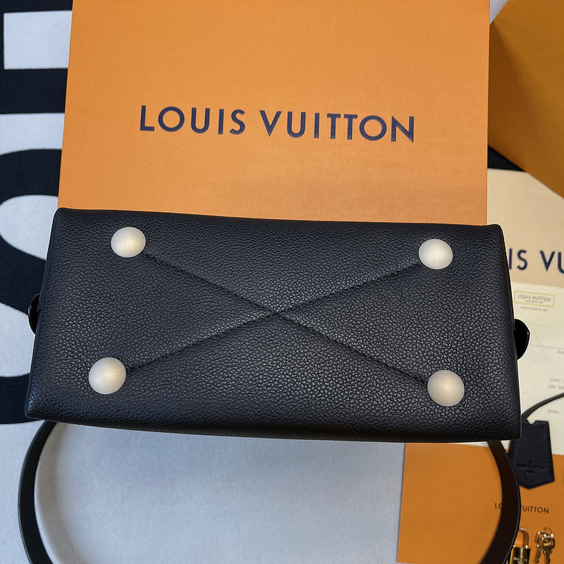 I W Fashion Lu-Vi bags - 8297