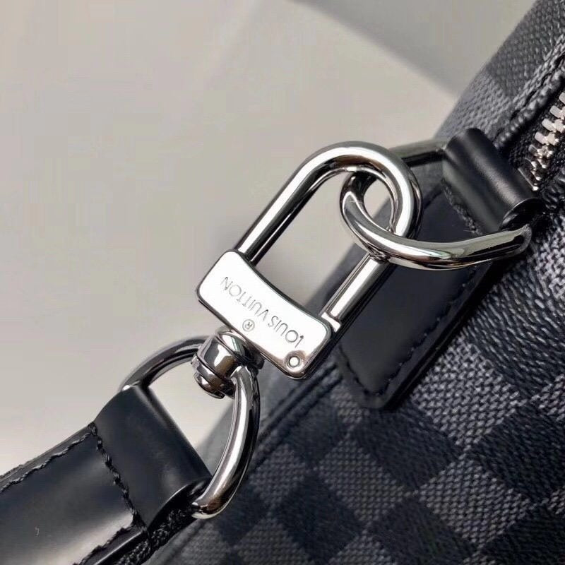 I W Fashion Lu-Vi bags - 17781